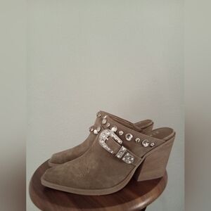 Pointes Mules Size 7.5